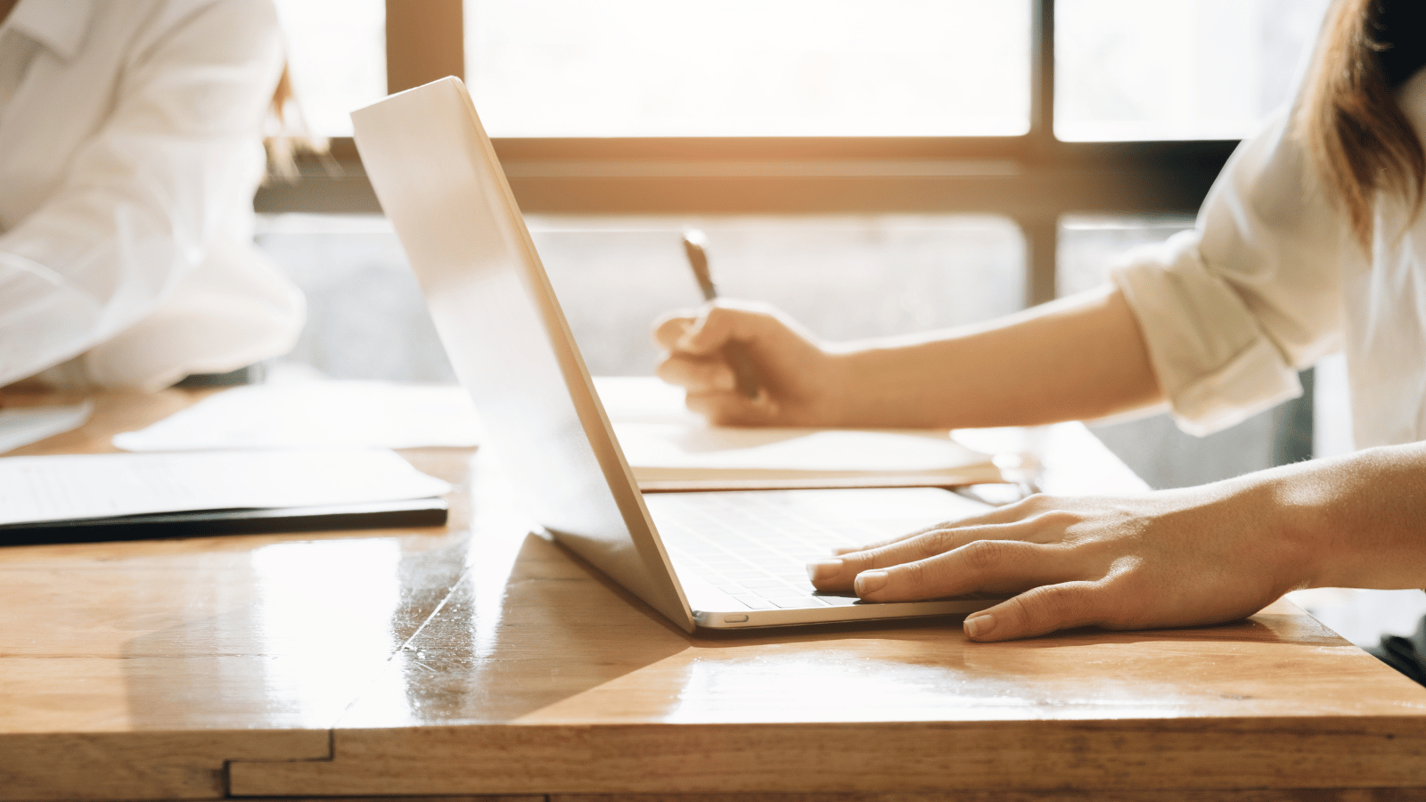 Revisión de la literatura clínica: lagunas y obstáculos comunes que hay que superar