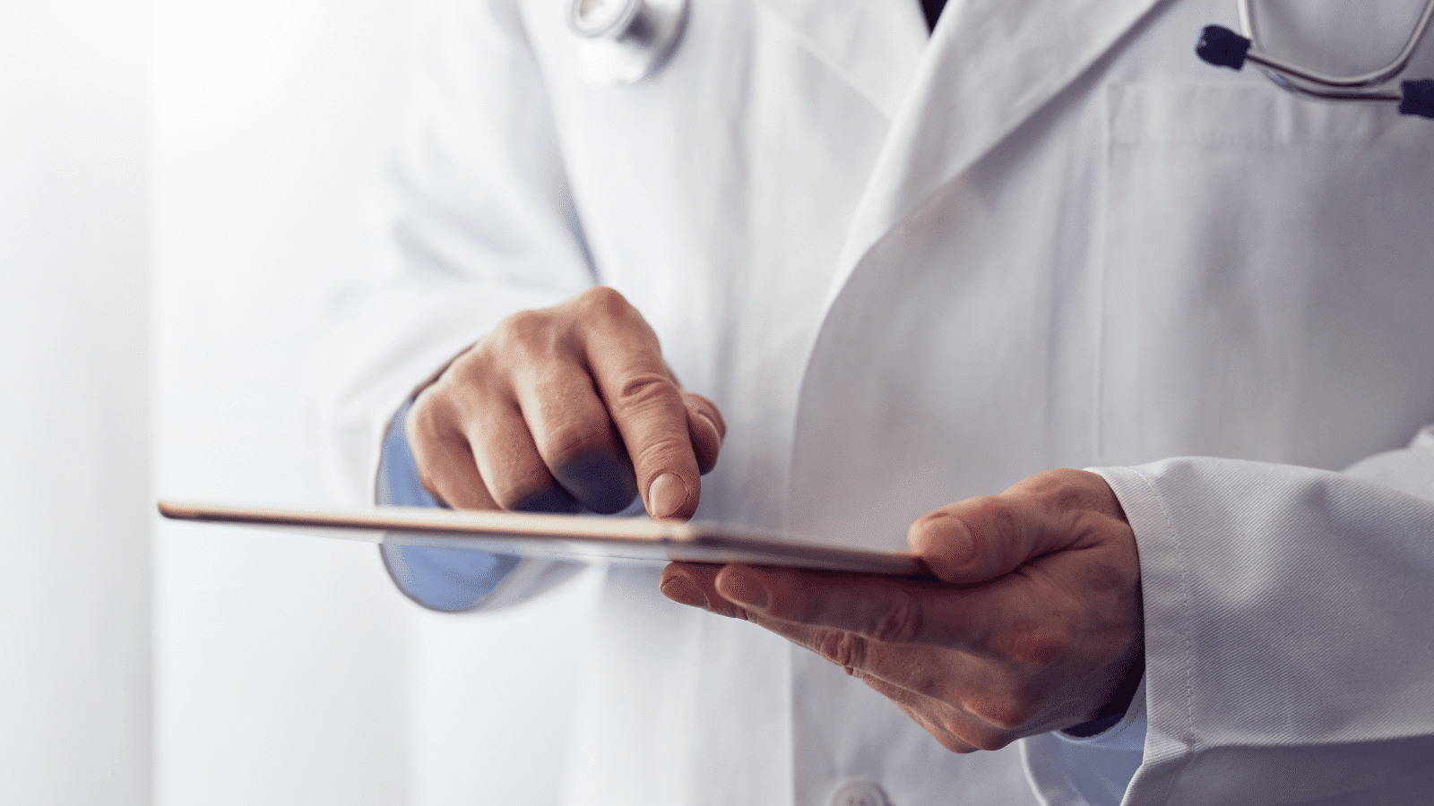 Comprender el software de los dispositivos médicos: Navegar la normativa de la UE