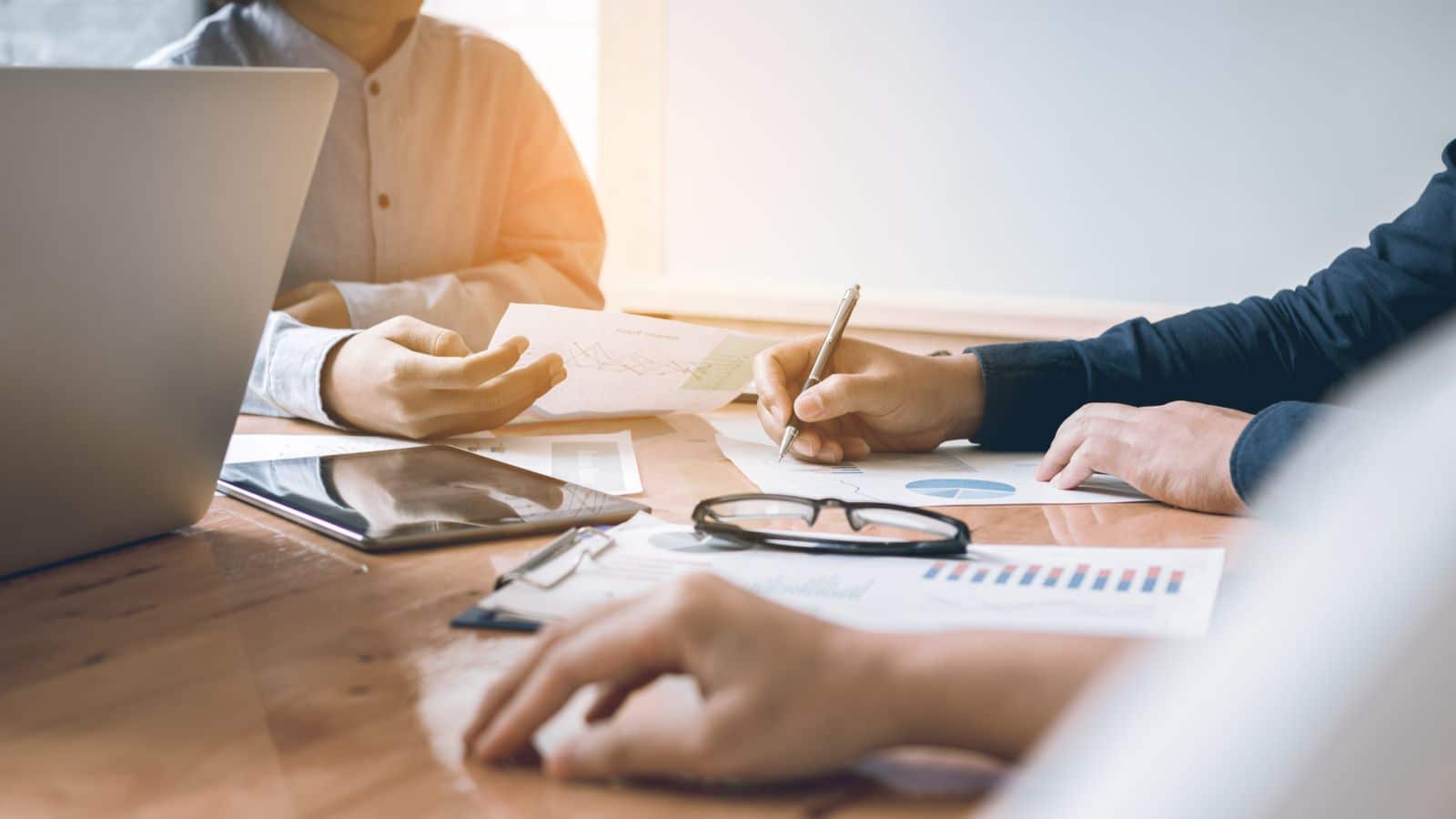 Documentos esenciales en investigaciones clínicas con productos sanitarios